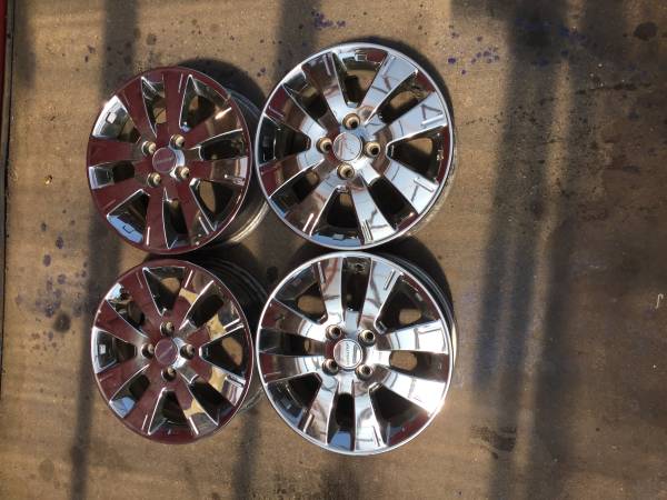 メッキ　日産　オーテック Z11キューブ マーチ　流用等　中古