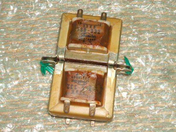 昭和のラジオ部品　東芝の出力トランス　２個セット