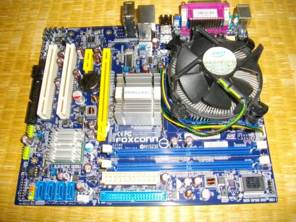 FOXCONN CPUマザーボードのセット