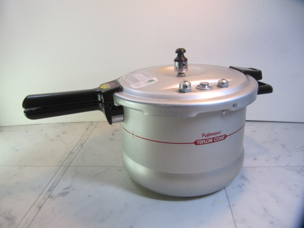 パーフェクトキッチン 圧力鍋 3.0L Tupperware PERFECT KITCHEN