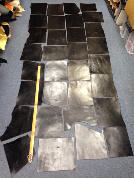 755◯牛サドルヌメ32枚 ブラック 計230ds 2.5～3.0㎜☆格安