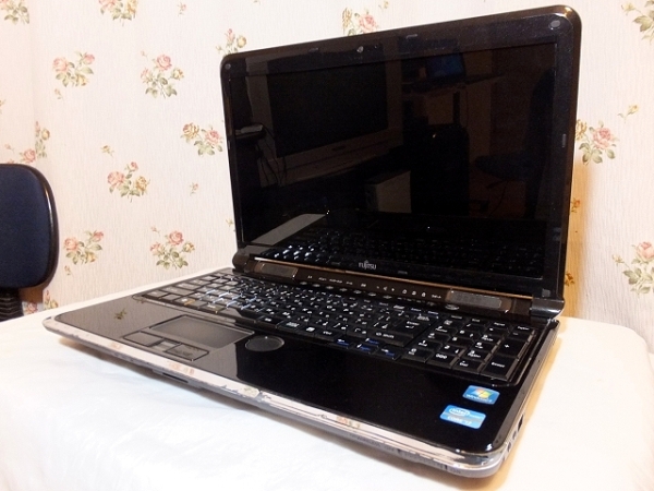 ★☆FUJITSU　富士通 LIFEBOOK AH77/C Core i7 ジャンク☆★