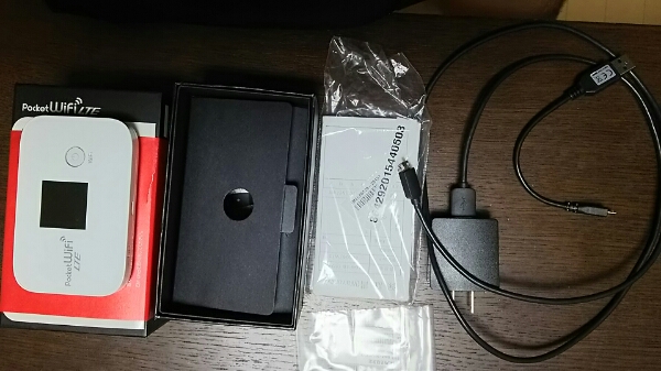GL04P イーモバイル Pocket WiFi LTE ホワイト中古