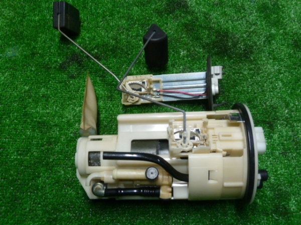 『TA135』 JZS161 アリスト 燃料ポンプ 純正 ２ＪＺ　ターボ