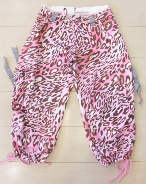 MIKANO ウエストロゴゴム付カーゴカプリダンスパンツ