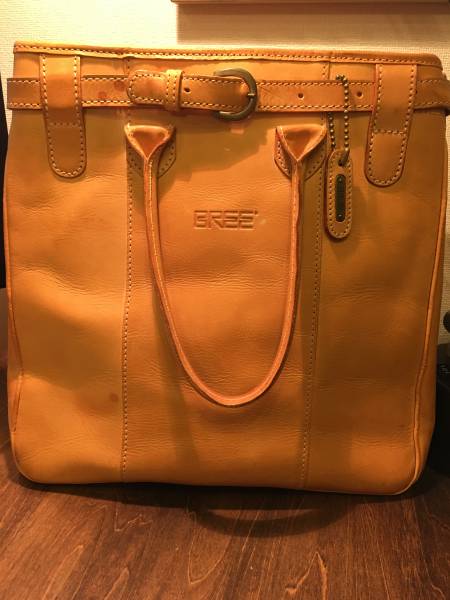 BREE　ブリー　ヌメ革　レザートート