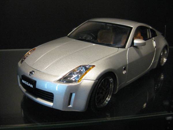 1/18 オートアート日産フェアレディＺ３５０　シルバーカスタム