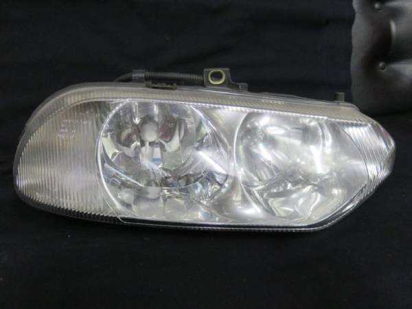 アルファロメオ156　ヘッドライト右 932B2