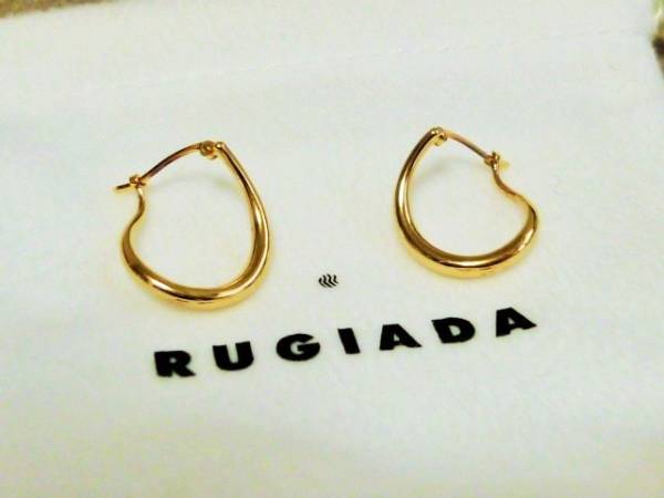 【店舗販売中】RUGIADA★YG/K10★変形ループ型ピアス★ルジアダ