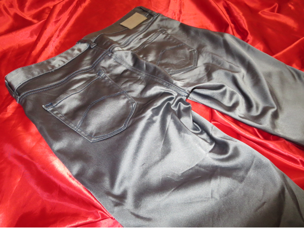 *:.。.つるつる 超光沢サテンパンツ 艶 シルバー フェチ.。.:*