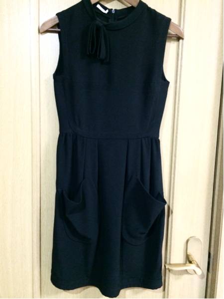 新品プラダジャパン miumiuワンピース 36結婚式、パーティに