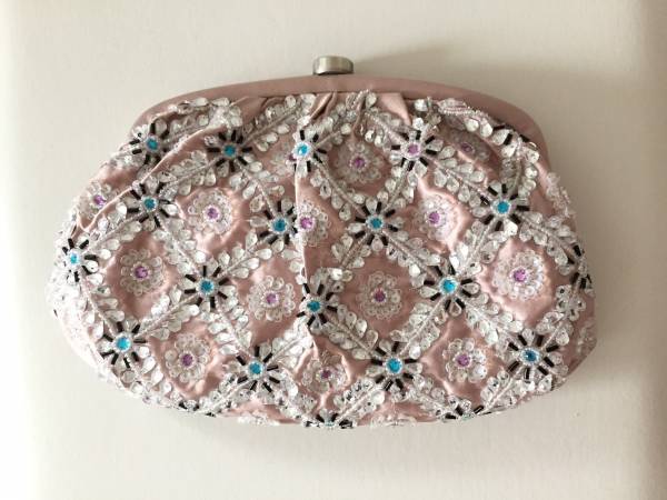 DRAWERドゥロワー◇ＳＡＮＴＩサンティー　ビーズ刺繍クラッチ