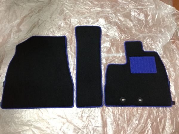 ノア ヴォクシー 80系 7人乗り 青ライン　フルセット