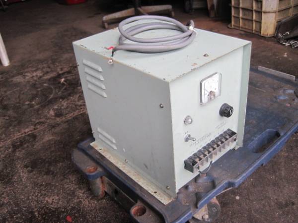 整流器（ＡＣ～ＤＣ２４Ｖ専用）！