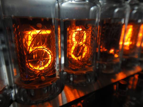 8管仕様/管選択可】 Nixie 日本製 Z573M/IN-14 ニキシー管時計 8管仕様