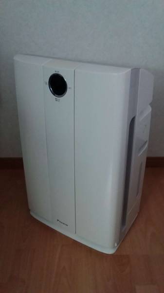 ジャンク品 ダイキン 空気清浄機 TCK70M-W