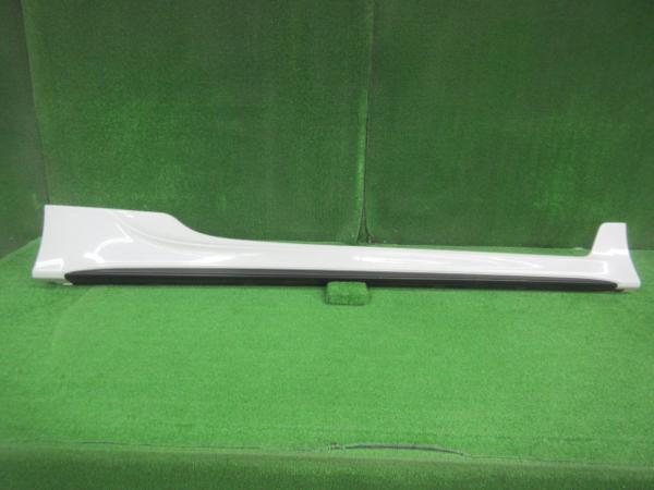 61308 TRD トヨタ86　ZN6　右サイドステップ