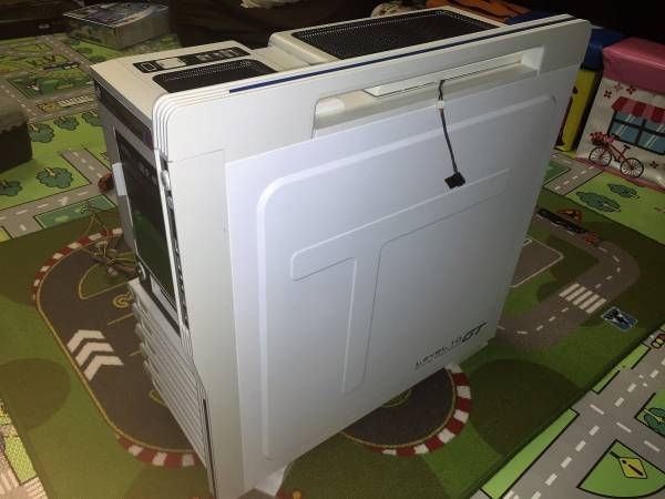 自作水冷PC i7 2600K/8G/intelSSD GTX580 Level10GTSnowEdition