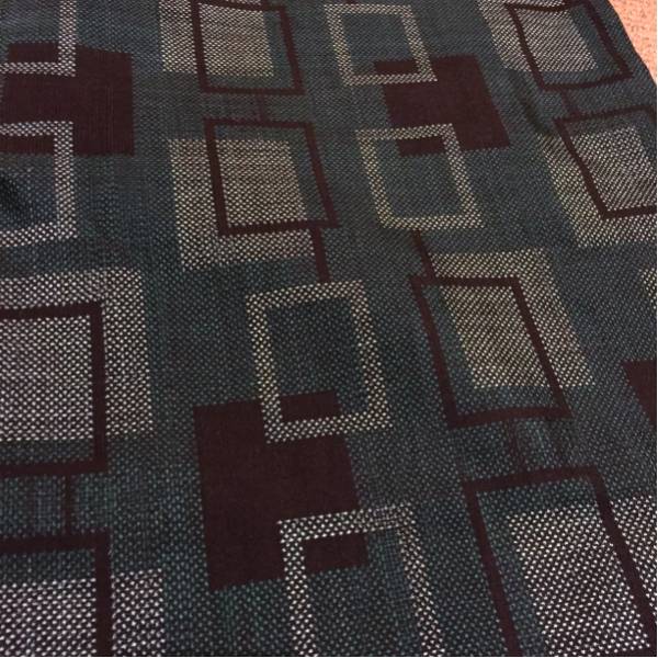 可愛らしい モダンな 大島紬