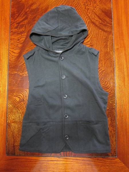 [エンポリオアルマーニ]ノースリーブパーカー Mサイズ[未使用品]