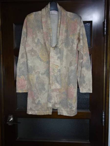 イタリー製　　chrysalis 上品　ニット上着