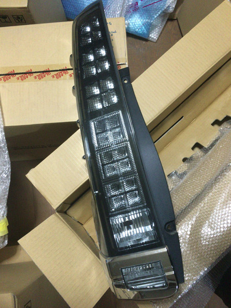 トヨタ純正 ZRR80 VOXY テールランプユニット左 中古 【公式通販】