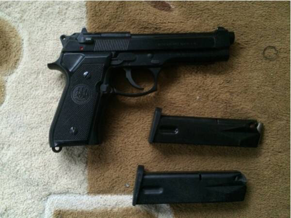 MGCモデルガンM92F 実銃マガジン付き!