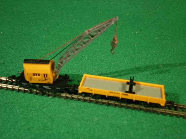 メルクリン　Zゲージ　8657　クレーン貨車と無害車セット