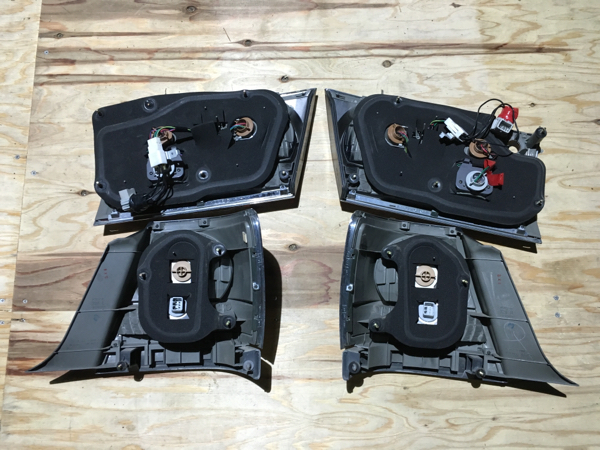 トヨタ 17クラウン後期 純正テールランプ左右 ICHIKOH 80-293 2-2