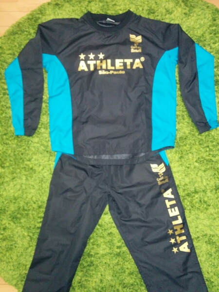 美品 ATHLETA ピステ上下セット M 金色ロゴ 濃紺×水色