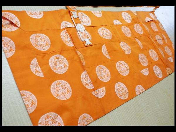 ◆オレンジ地　丸紋　五条袈裟◆法衣装束狩衣七条袈裟僧侶衣装