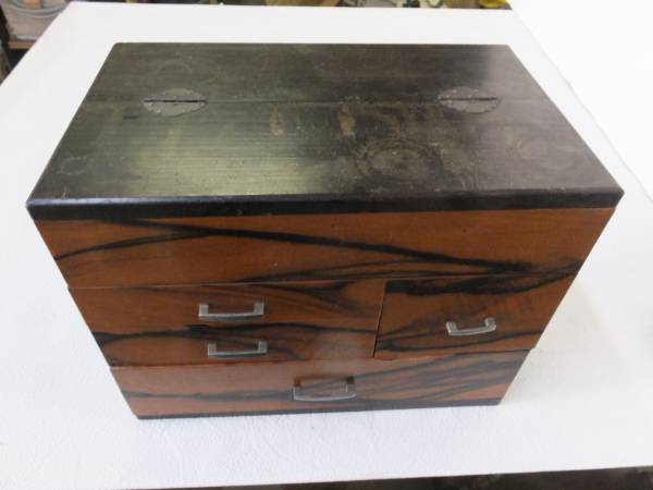 昭和レトロ 針箱 裁縫箱 黒柿 ビンテージ アンティーク 裁縫箱 昭和レトロ 黒柿 針箱 道具箱 アンティーク、コレクション 日本