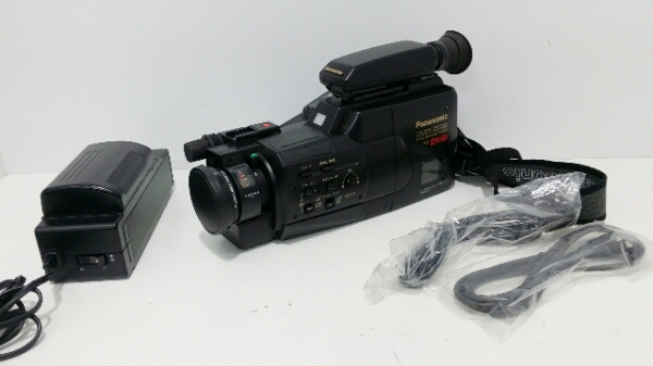 Panasonic MACLORD MOVIE NV-M50 本体 パナソニック VHS ビデオカメラ NV-M50 ジャンク MACLORD MOVIE(ビデオ
