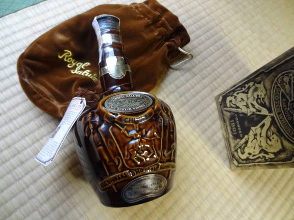 ロイヤルサルート 21年 シーバス 青 : 古酒（約 未開封シーバス