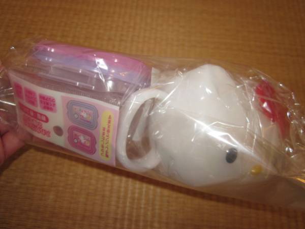 キティちゃんの顔のカップとタッパーのセット_1