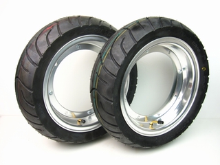 ダックスアルミホイール&タイヤ完成品１台分F＆R3.5ＪNO0951