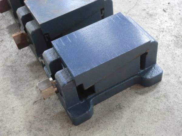 ナベヤ　レベリングブロックA-1型　４個セット