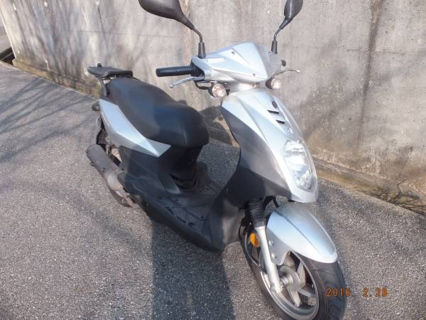 SYM　シンプリー125 シルバー　