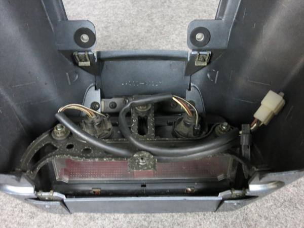GSX-R400R GK76A リアシートテールカウルASSY 93年?_10