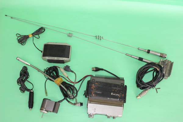 ケンウッド TM-211無線機+アンテナ+スピーカほか（ジャンク）