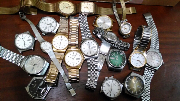 quartzクォーツ腕時計 ジャンク品 約40本