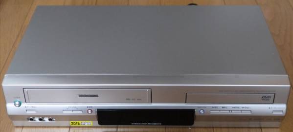 ■即決！TOSHIBA 東芝 VHS・DVDプレーヤー SD-V700 写真多数