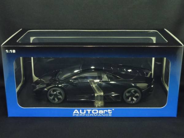 オートアート 1/18 ランボルギーニ レヴェントン ブラック