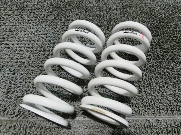 【激安!】HKS 直巻きスプリング 自由長200mm ID65 14K 2本 汎用