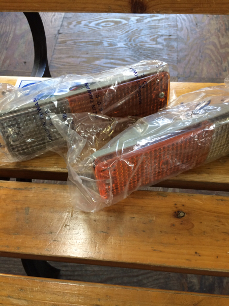 DATSUN 720 ウィンカー us 未使用在庫品