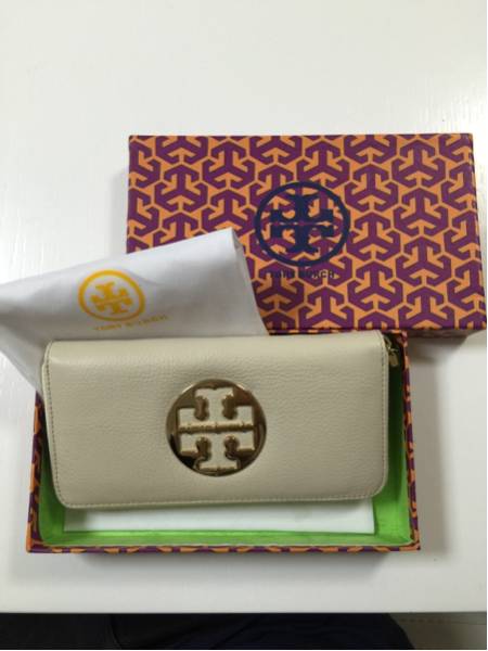 新品◆ トリーバーチ◆ ラウンドファスナー 長財布 ◆アイボリー