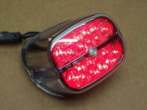 LEDテールライト 68086-08 スモークレンズ 中古