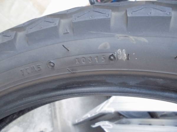 ダンロップTT100GP 100/90-19 57H 　チューブレス