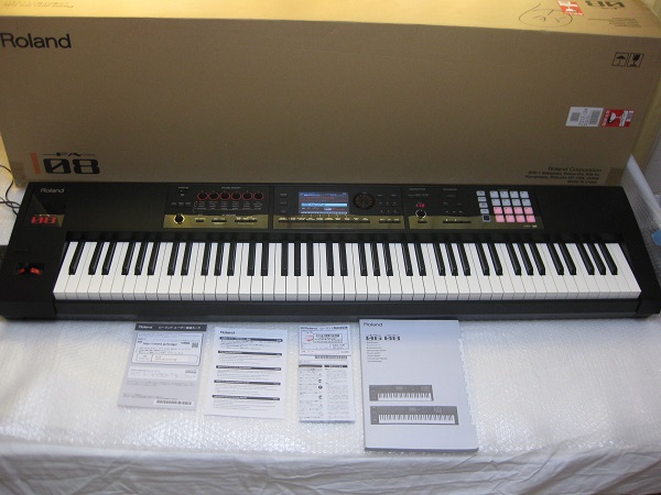 美品 Roland FA-08 保証 2016年4月27日まで 即決あり・送料込み