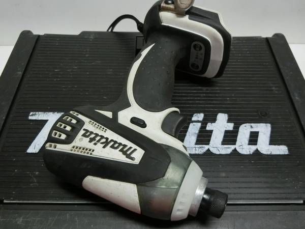 1円～! k173) TD133D 白 マキタ 14.4V 充電式インパクトドライバ